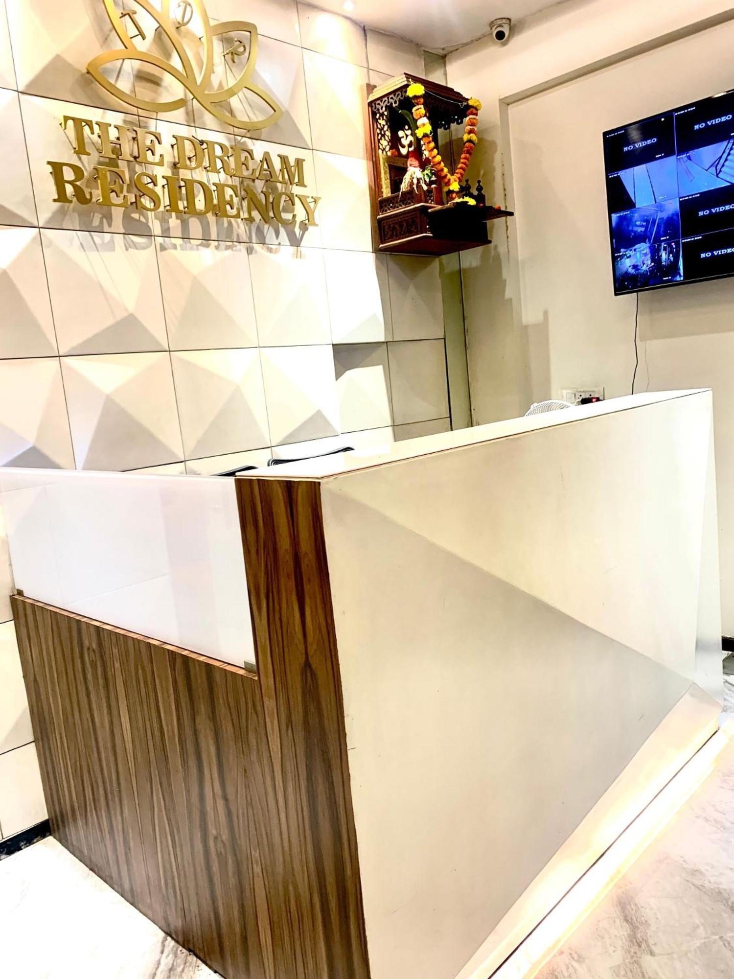 The Dream Residency Hotel Мумбай Екстериор снимка