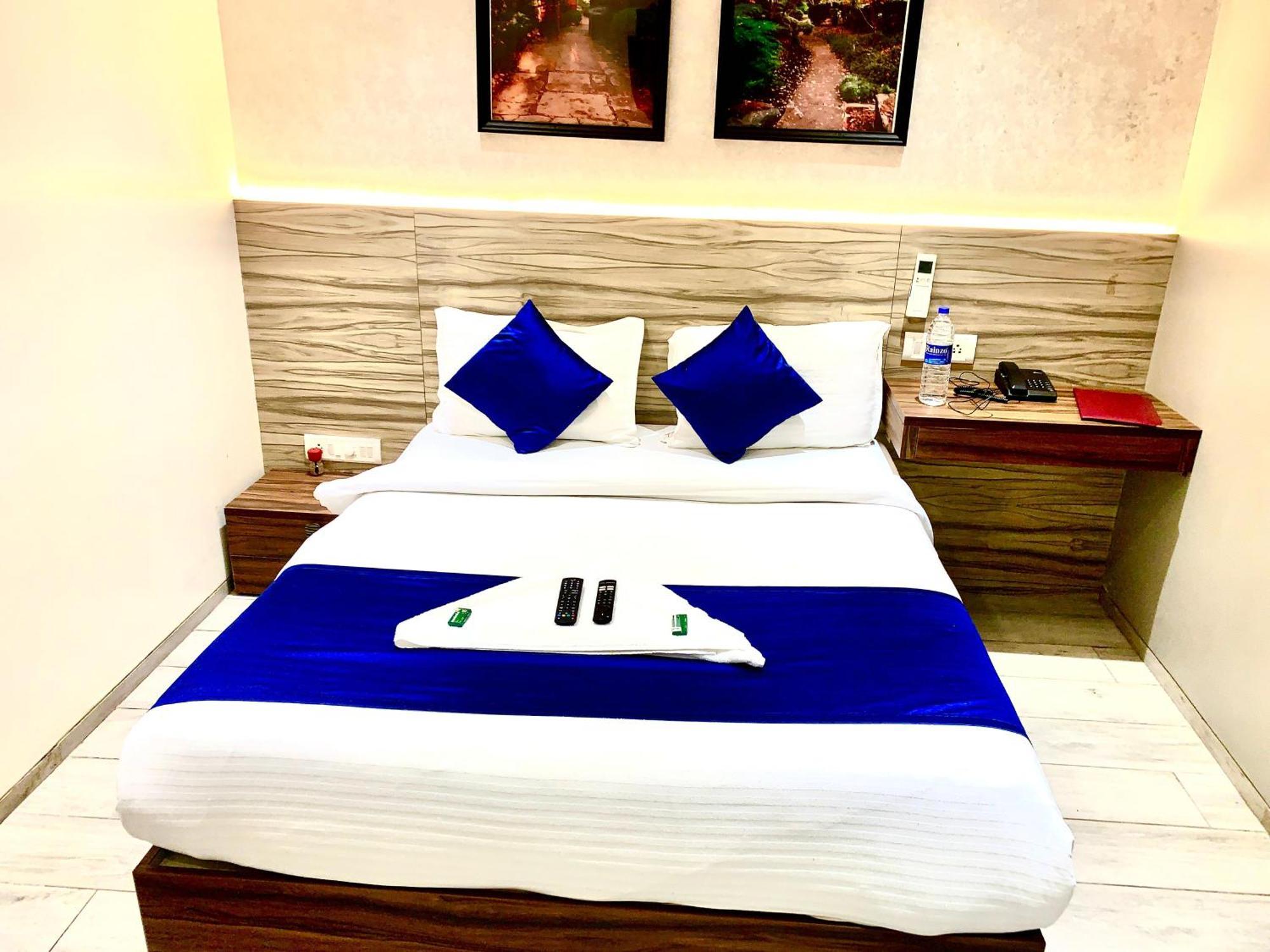 The Dream Residency Hotel Мумбай Екстериор снимка