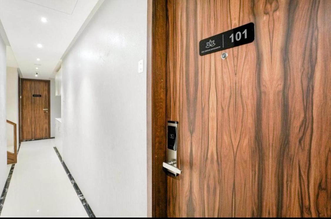 The Dream Residency Hotel Мумбай Екстериор снимка